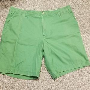 Izod saltwater men's size 40 green cotton shorts